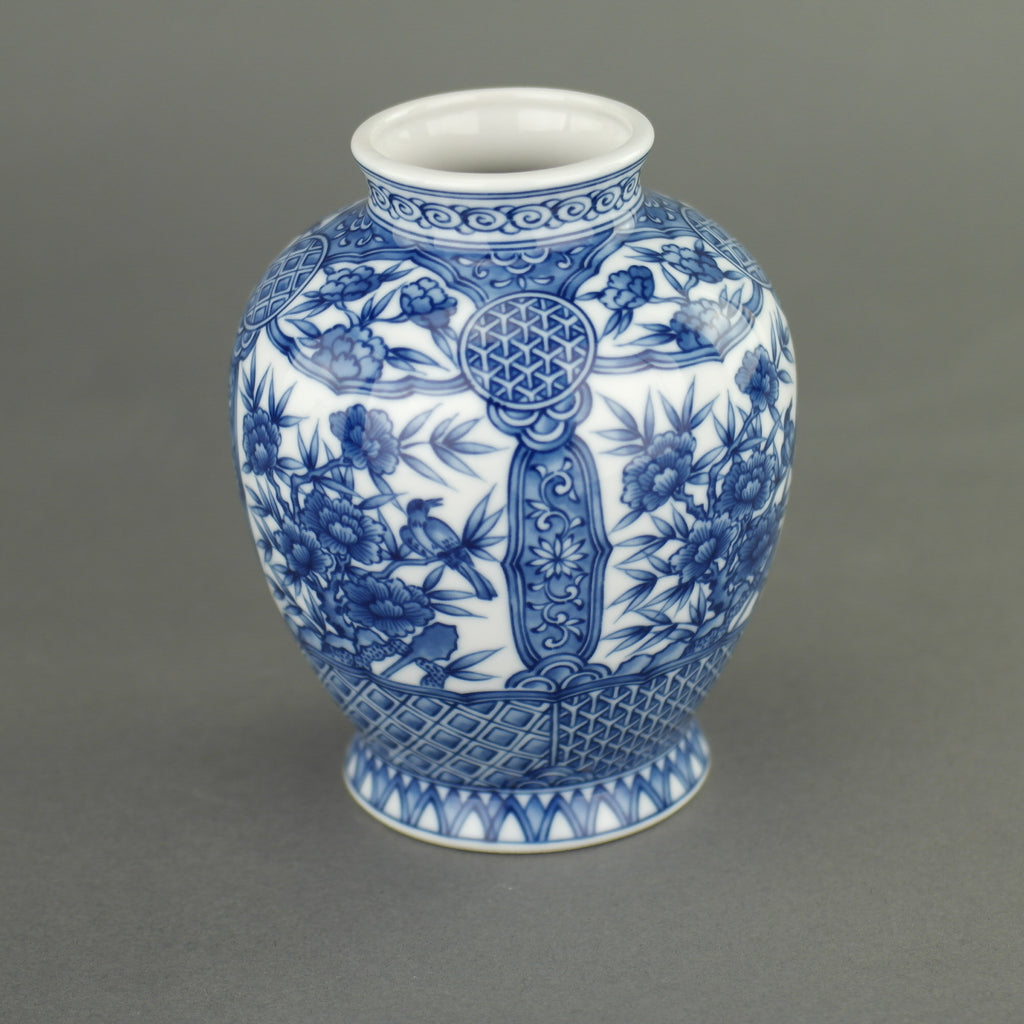 Jarrón de flores oriental azul "Dragon Peak" de Sanyo Porcelain Company