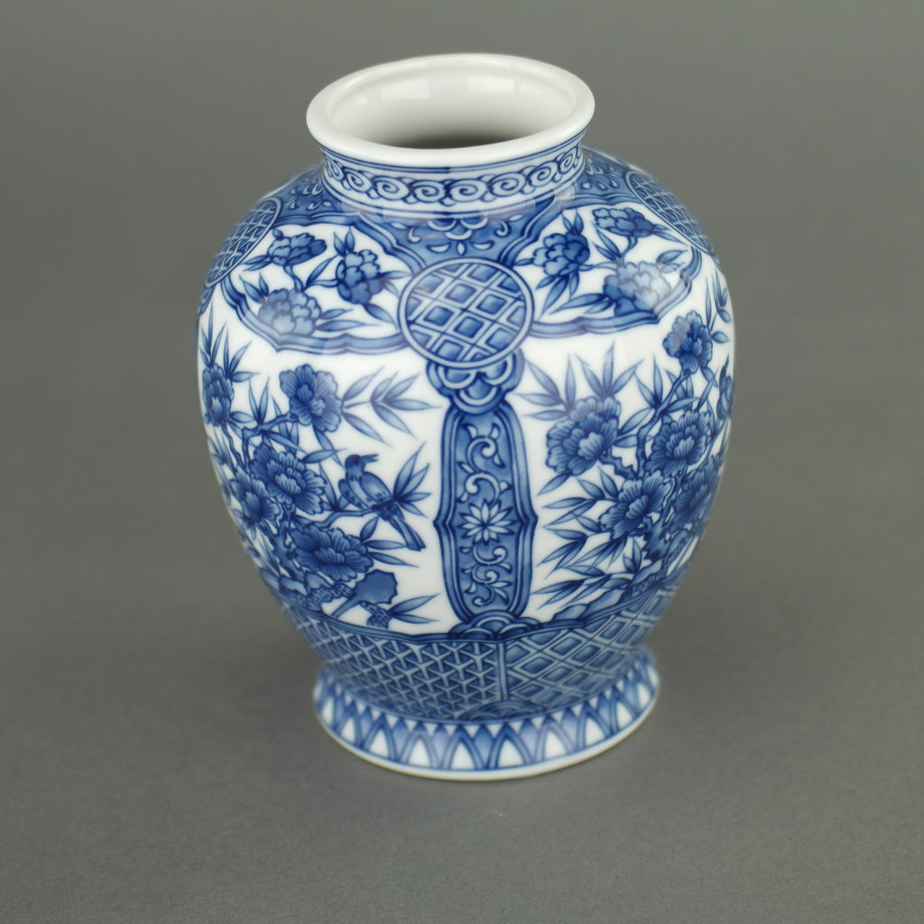 Jarrón de flores oriental azul "Dragon Peak" de Sanyo Porcelain Company