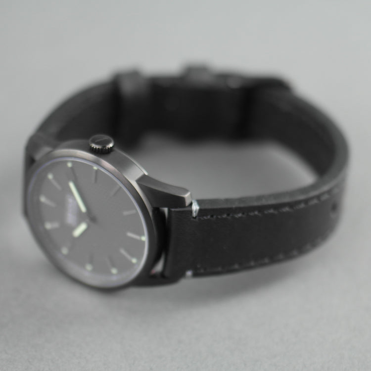 Barbour Jarrow schwarze Armbanduhr, schwarzes Zifferblatt und Lederarmband 