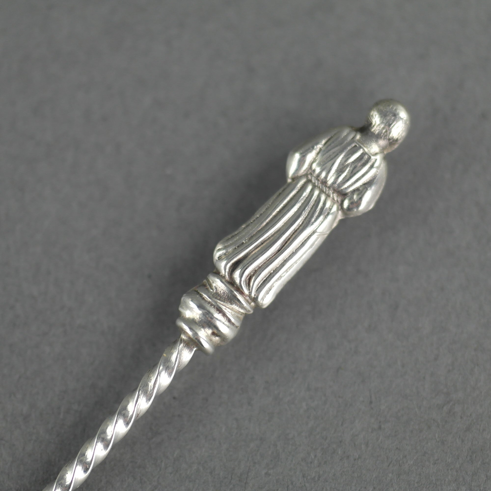 Cuchara antigua de plata de ley de 1898 William Devonport Apóstol y cuenco de concha