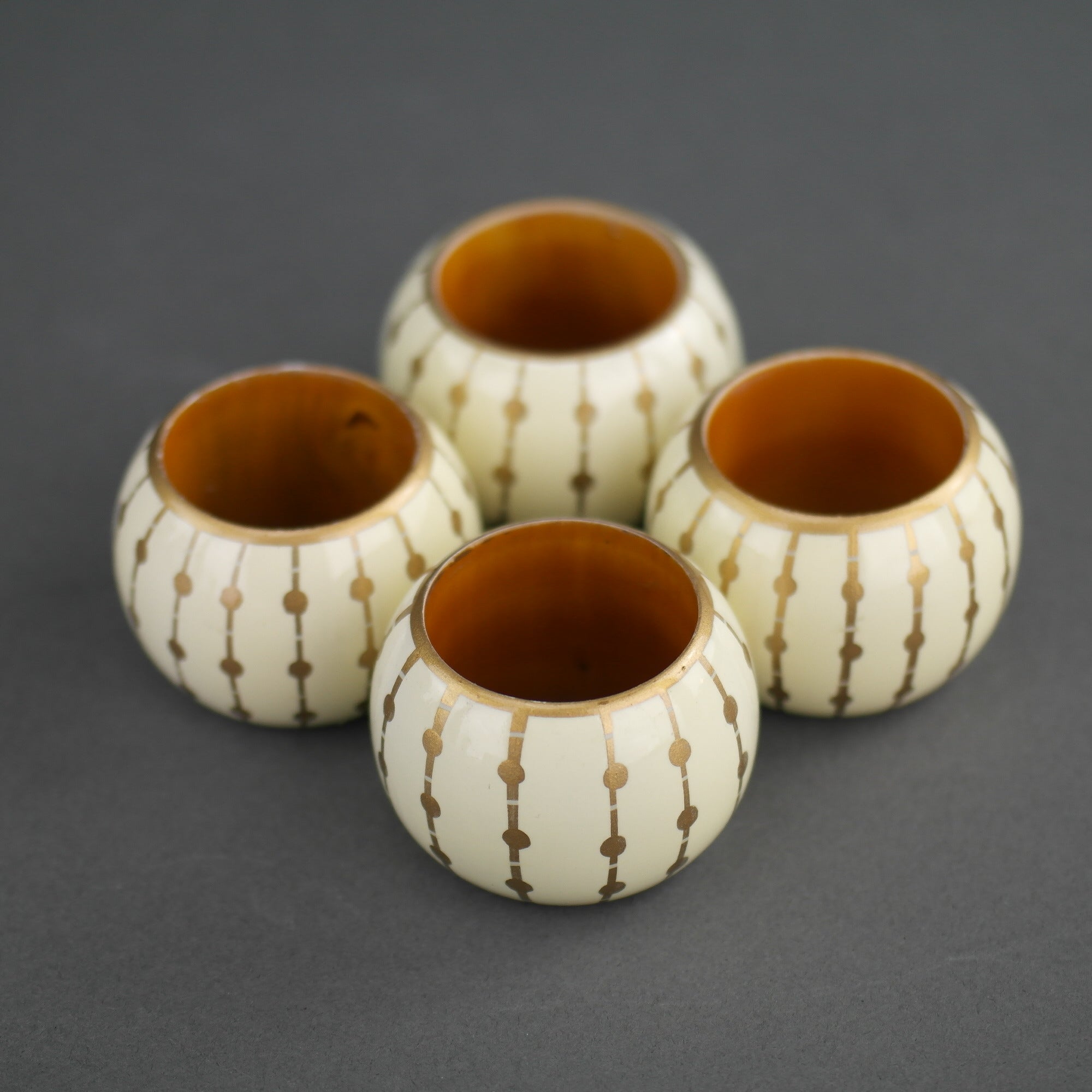 Vintage Wellesley Manor four napkin rings set boxed wood white gold colour