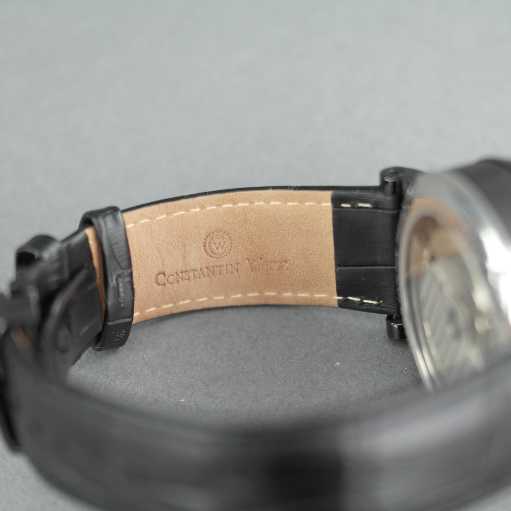 Constantin Weisz Automatik-Armbanduhr mit doppeltem Herz, ganz in Schwarz und Lederarmband