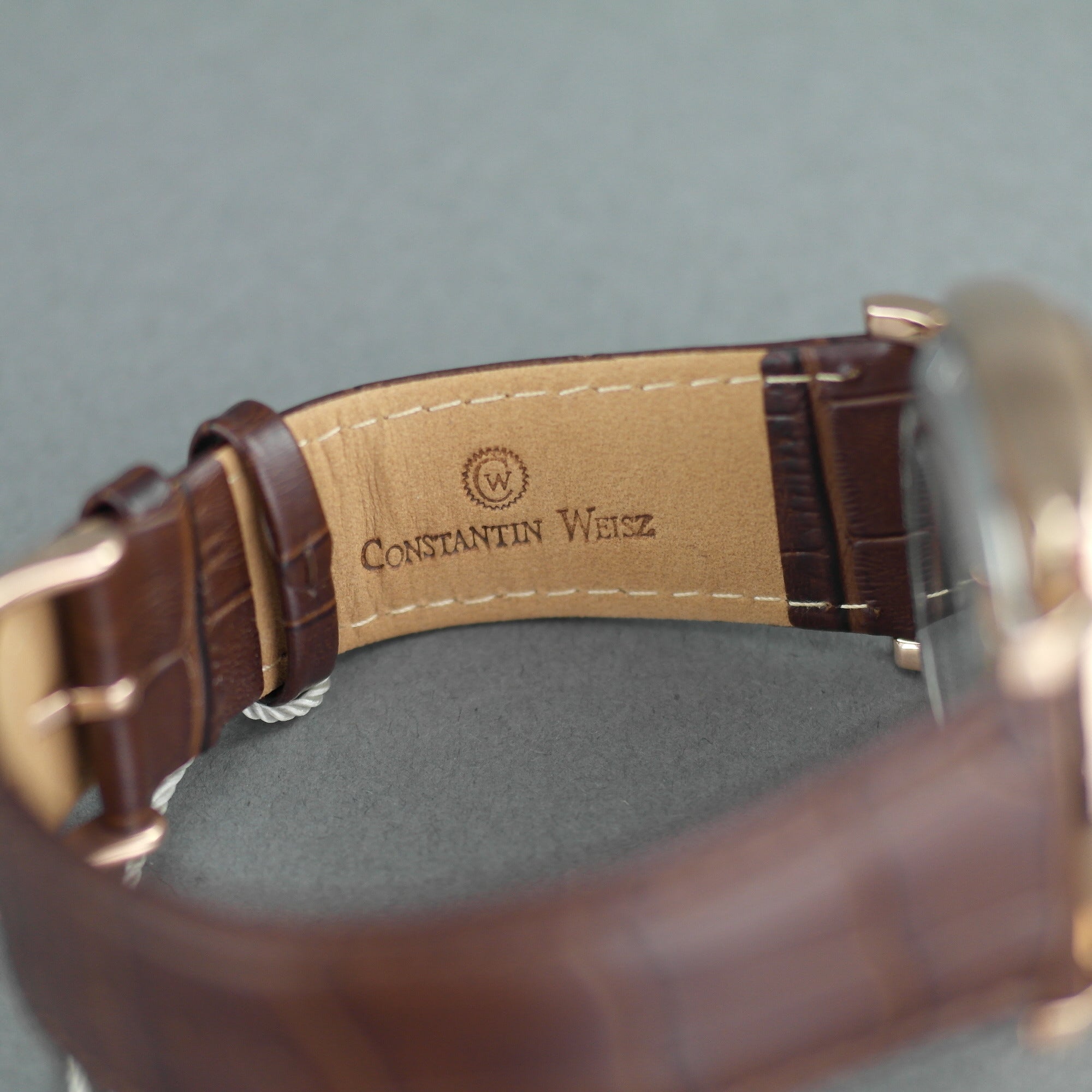 Constantin Weisz Limited Edition, automatische, vergoldete Armbanduhr mit marineblauem Zifferblatt und Lederarmband