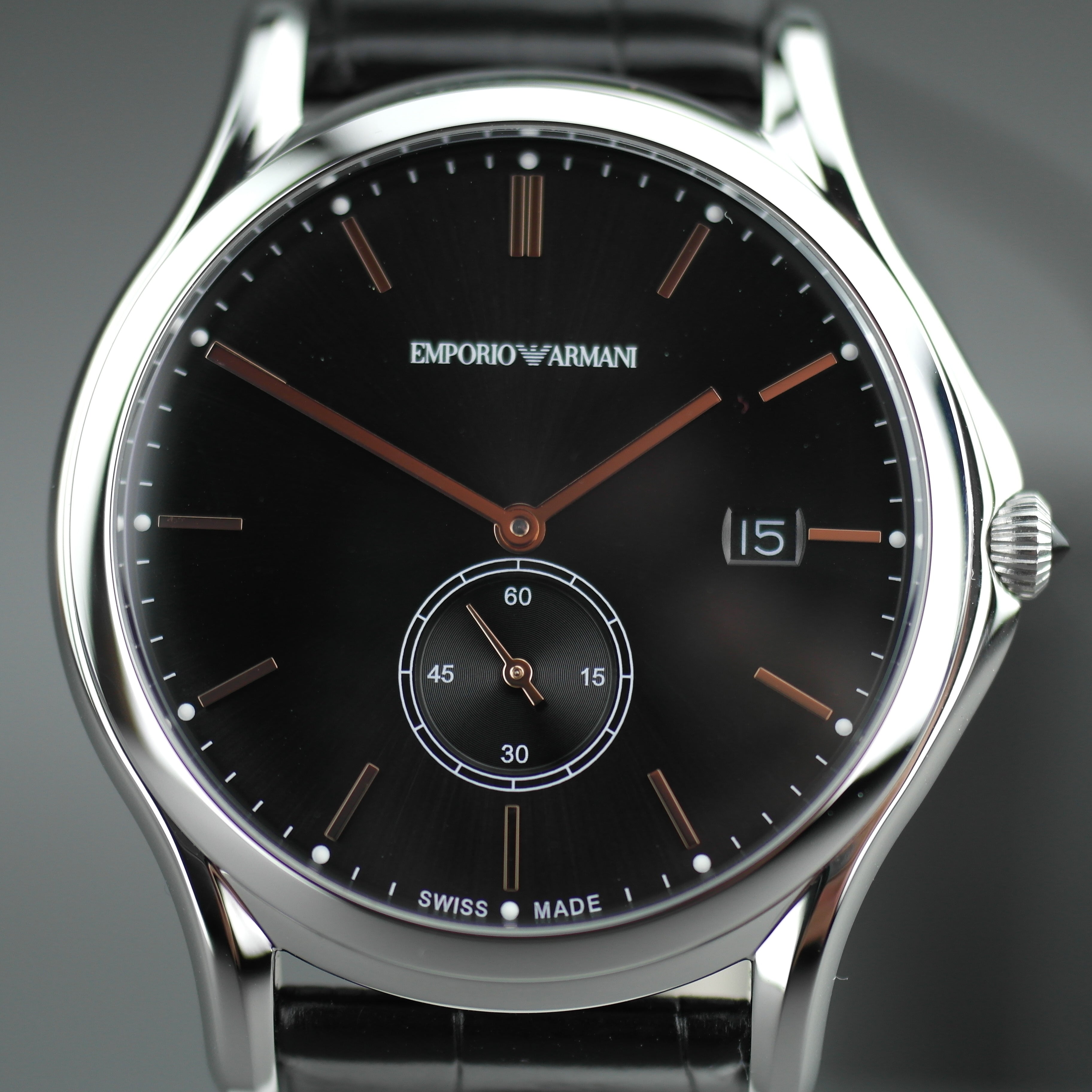 Emporio Armani Classic Swiss Reloj de pulsera de acero inoxidable con correa de cuero