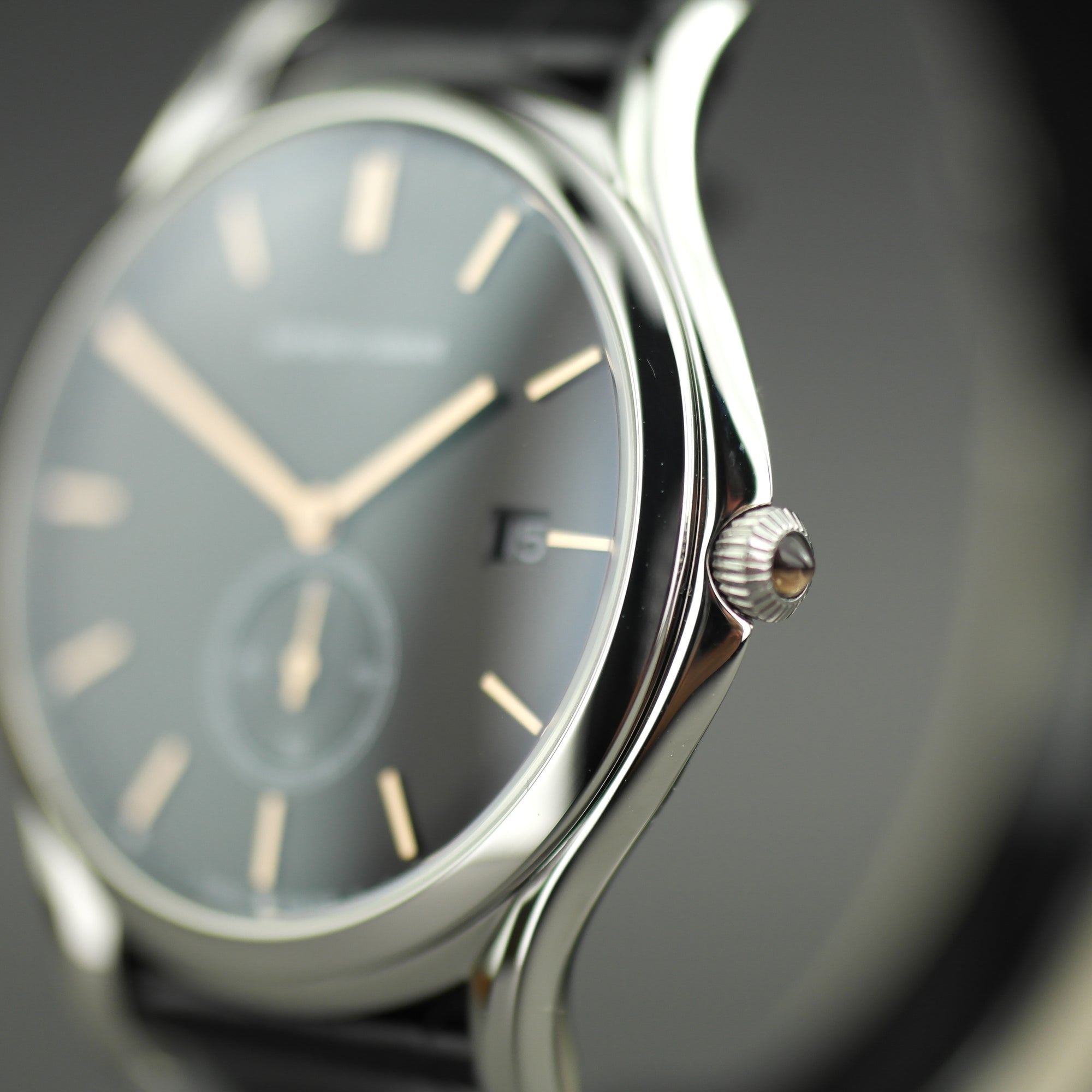 Emporio Armani Classic Swiss Stainless Steel wrist watch leather strap
