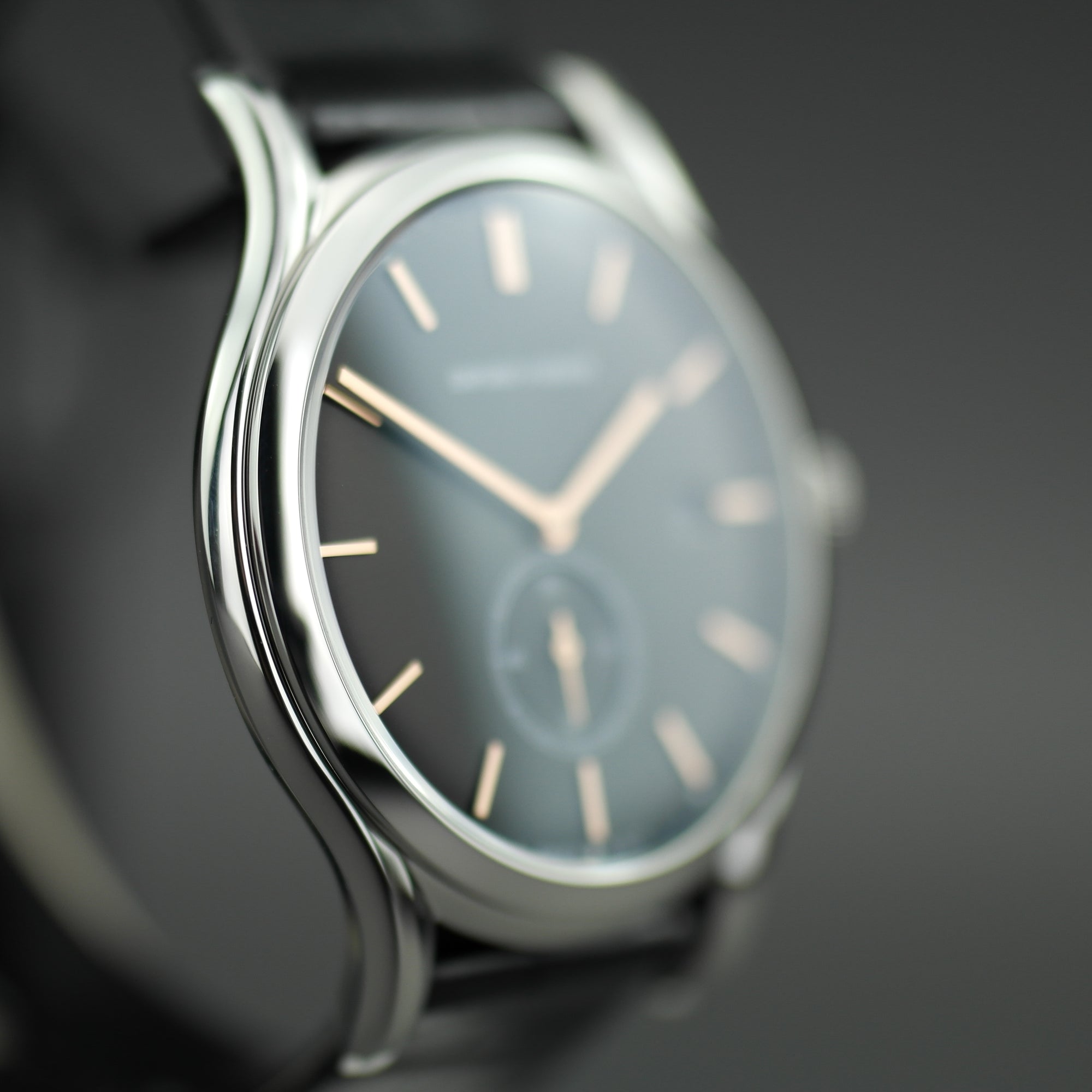 Emporio Armani Classic Swiss Stainless Steel wrist watch leather strap