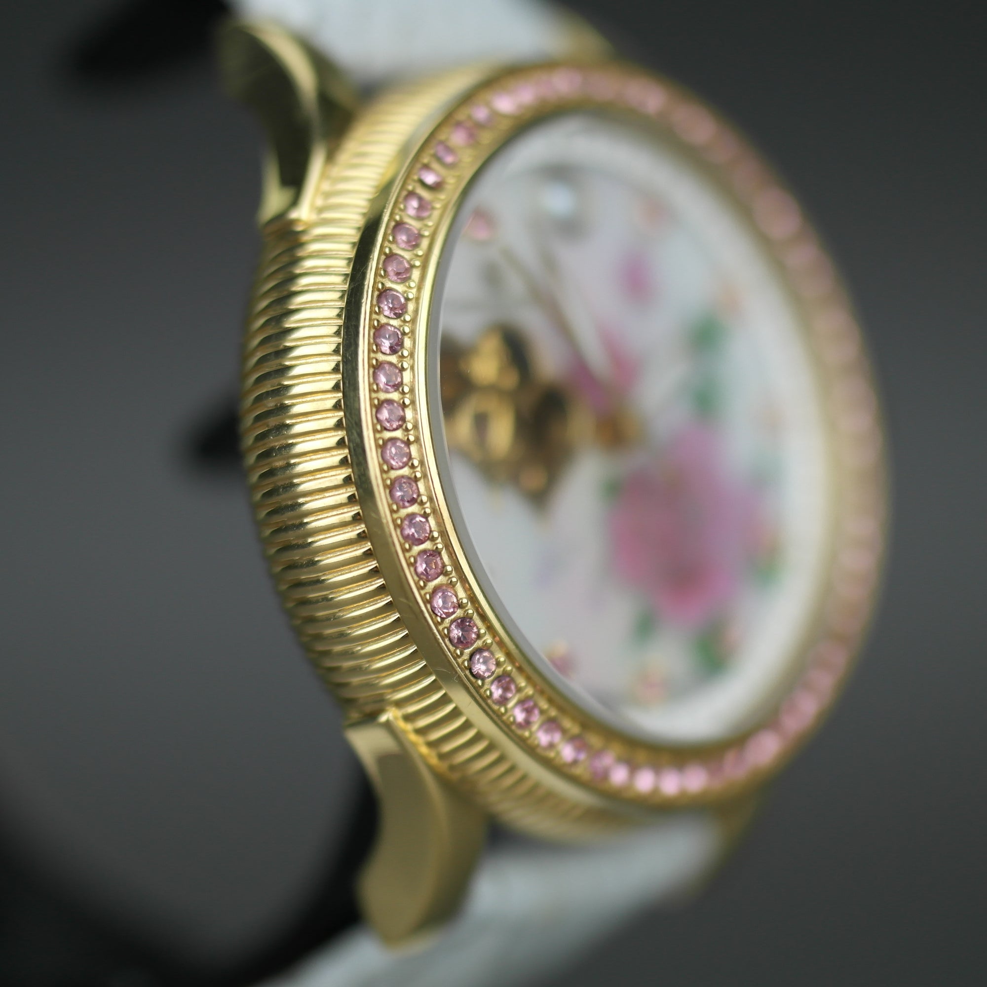 Constantin Weisz Flower Love vergoldete Automatik-Armbanduhr mit Perlmutt-Zifferblatt