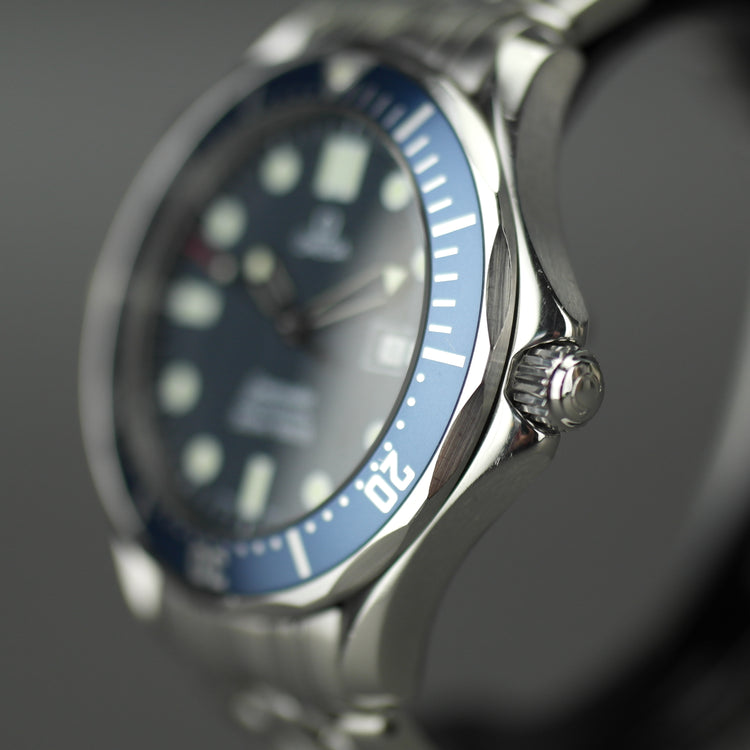 Omega Seamaster 41 mm James Bond Stahluhr mit blauem Zifferblatt 2541.80.00