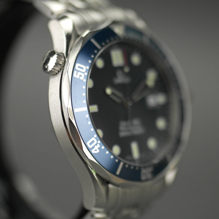 Omega Seamaster 41 mm Reloj de acero con esfera azul James Bond 2541.80.00