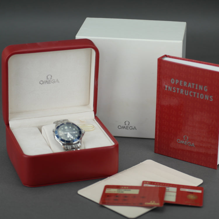 Omega Seamaster 41 mm Reloj de acero con esfera azul James Bond 2541.80.00