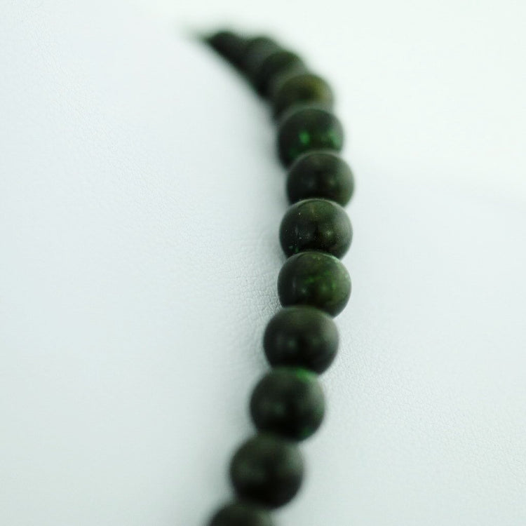 Antike Halskette aus Jade-Nephrit-Perlen mit Sterling-Verschluss