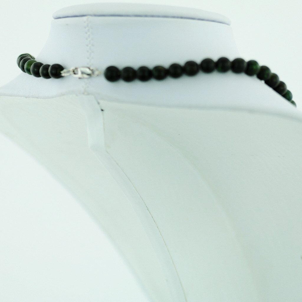 Antike Halskette aus Jade-Nephrit-Perlen mit Sterling-Verschluss
