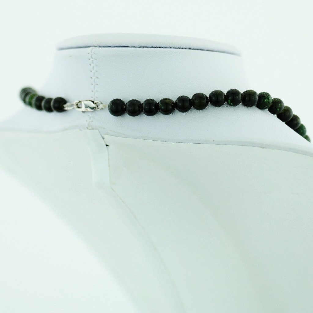 Antike Halskette aus Jade-Nephrit-Perlen mit Sterling-Verschluss