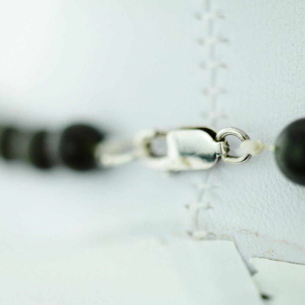 Antike Halskette aus Jade-Nephrit-Perlen mit Sterling-Verschluss