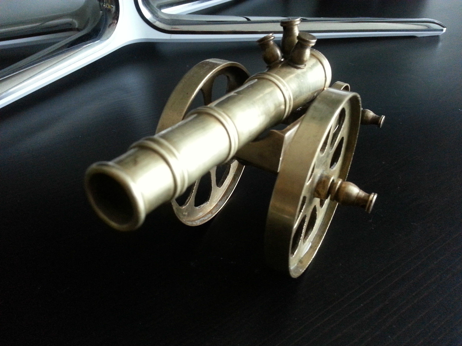 Vintage-Modell, antike Kanonen-Messingstatue, großes britisches Empire