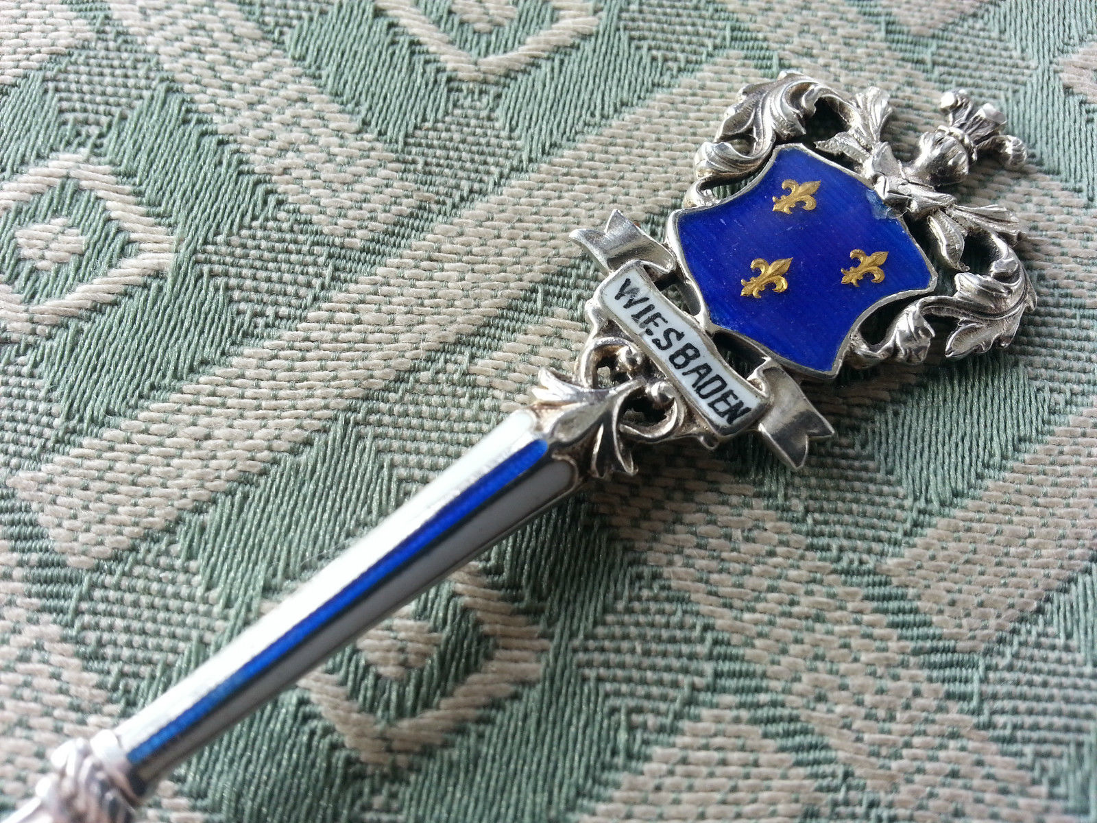 Cuchara de plata maciza esmaltada WIESBADEN Alemania 800 