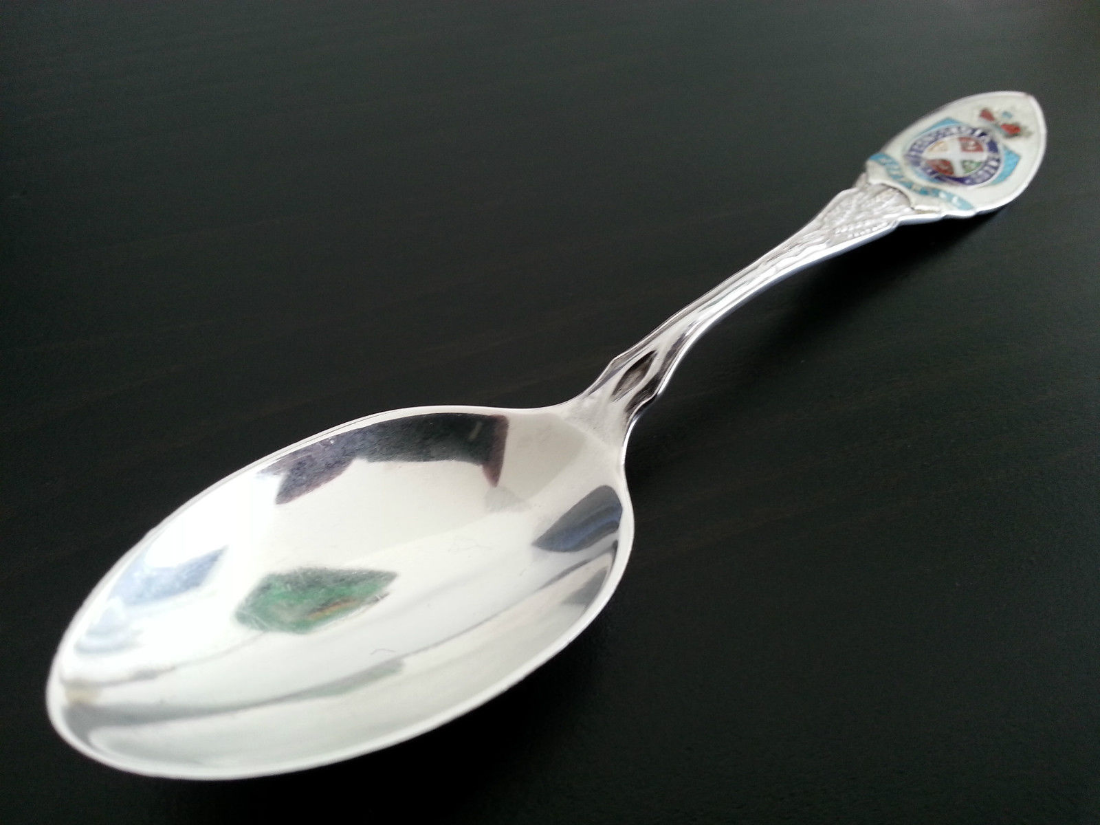 Imagen de esmalte de Montreal cuchara de plata maciza Concordia Salus Canadá león Sterling