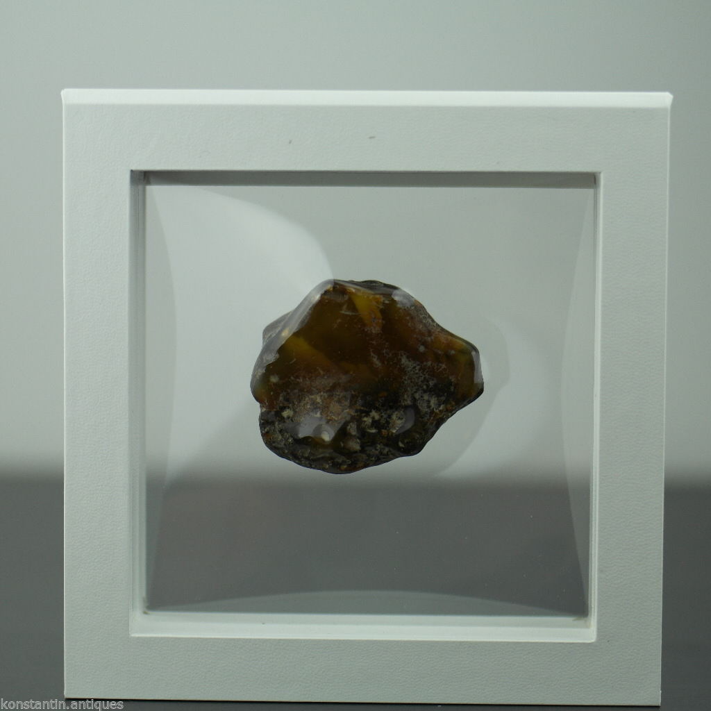 Marco expositor caja polipiel blanca con membrana transparente 100x100x25