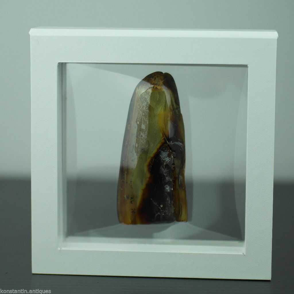 Marco expositor caja polipiel blanca con membrana transparente 100x100x25